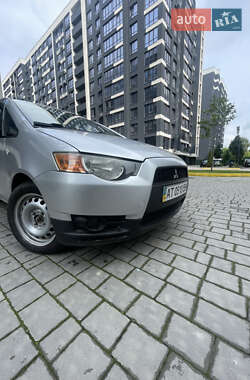 Хэтчбек Mitsubishi Colt 2010 в 