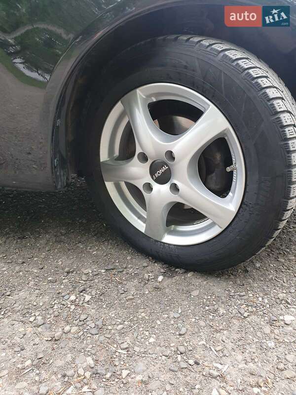 Хэтчбек Mitsubishi Colt 2008 в Черновцах
