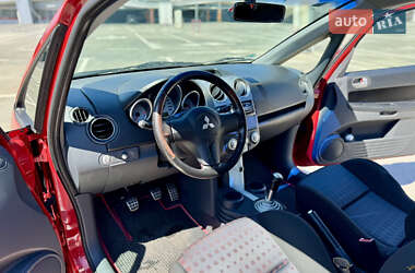 Хэтчбек Mitsubishi Colt 2006 в 