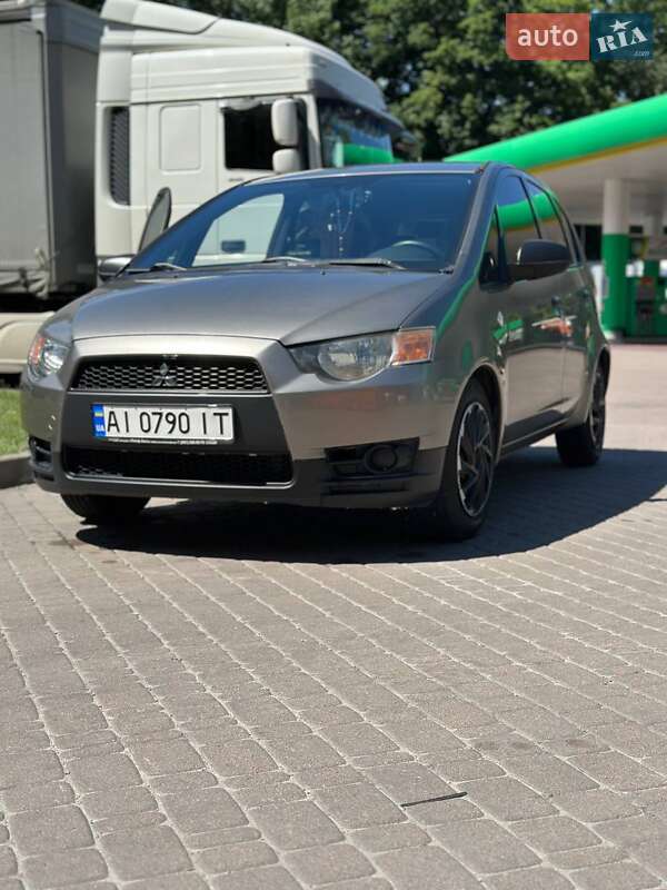 Хэтчбек Mitsubishi Colt 2009 в 