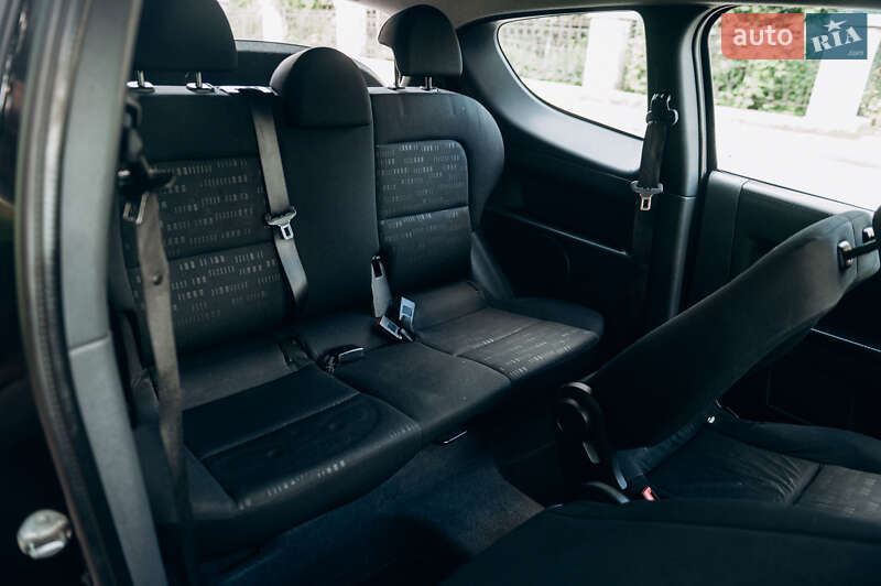 Хэтчбек Mitsubishi Colt 2005 в Умани