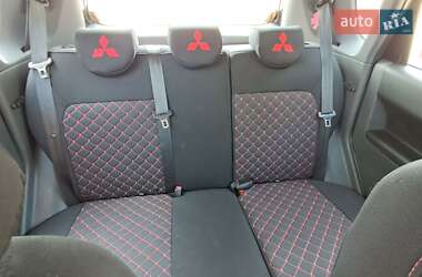 Хэтчбек Mitsubishi Colt 2012 в 