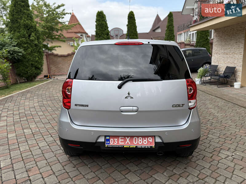 Хэтчбек Mitsubishi Colt 2013 в Черновцах