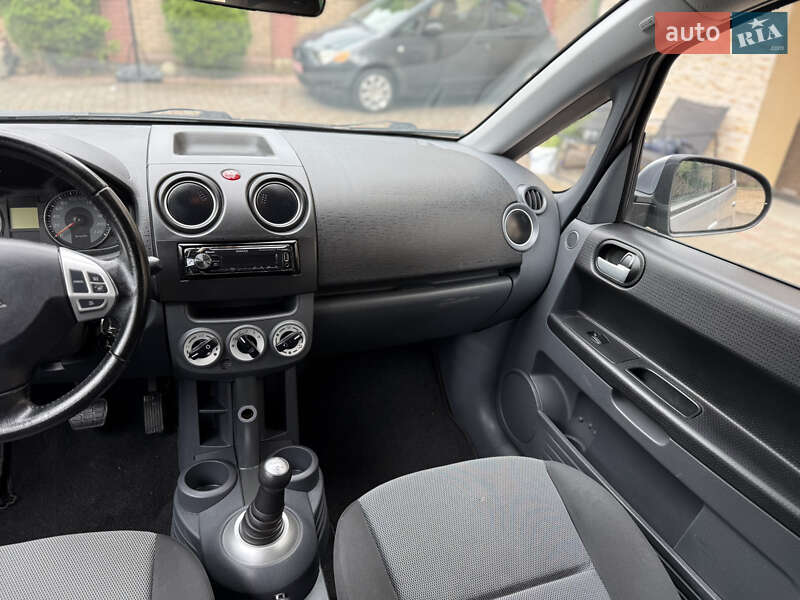 Хэтчбек Mitsubishi Colt 2013 в Черновцах