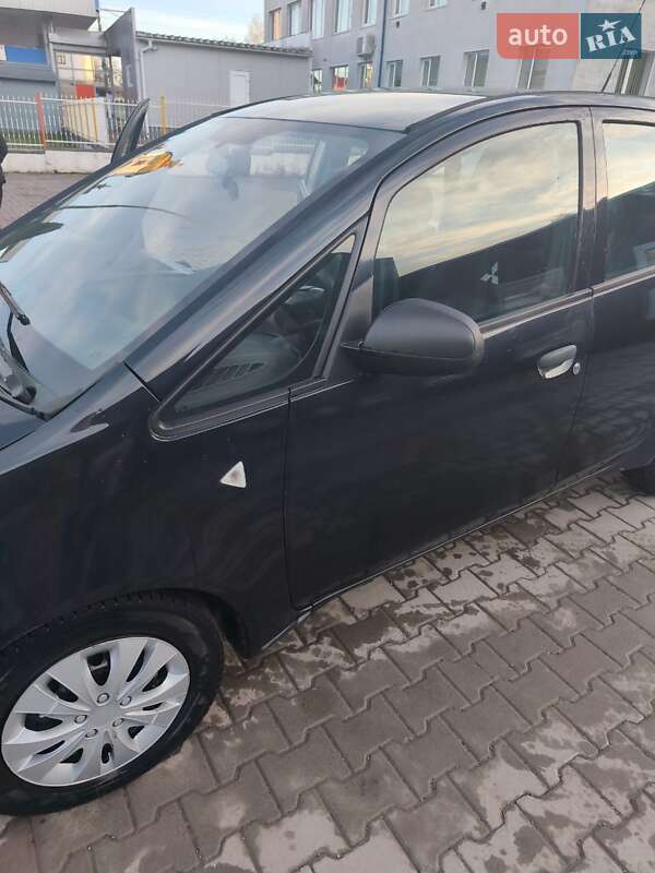 Хетчбек Mitsubishi Colt 2009 в Бучачі