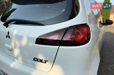 Хэтчбек Mitsubishi Colt 2010 в 