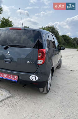 Хэтчбек Mitsubishi Colt 2011 в 