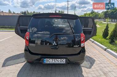 Хэтчбек Mitsubishi Colt 2010 в 
