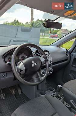Хэтчбек Mitsubishi Colt 2010 в 