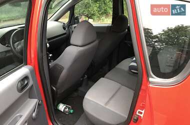 Хэтчбек Mitsubishi Colt 2005 в 