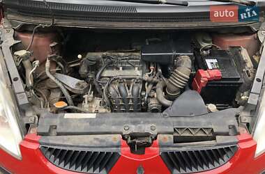 Хэтчбек Mitsubishi Colt 2005 в 