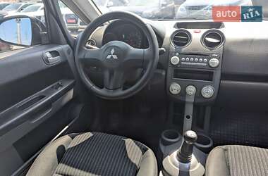 Хэтчбек Mitsubishi Colt 2008 в 