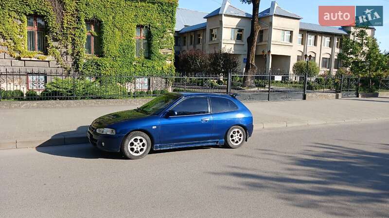 Хэтчбек Mitsubishi Colt 2002 в Бродах