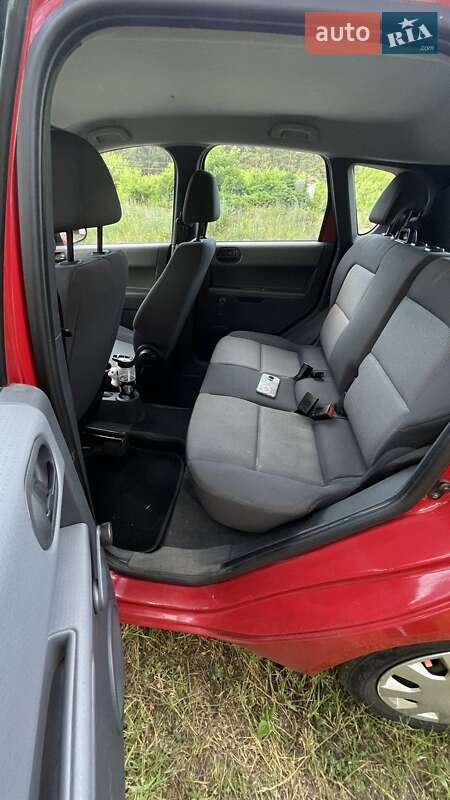 Хэтчбек Mitsubishi Colt 2006 в Александровке