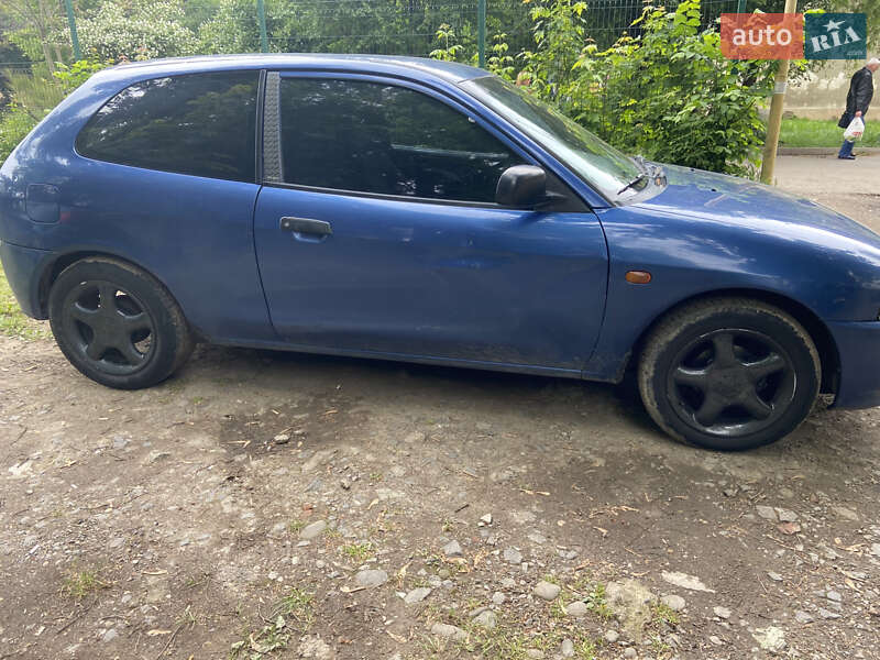 Хэтчбек Mitsubishi Colt 2000 в Ужгороде