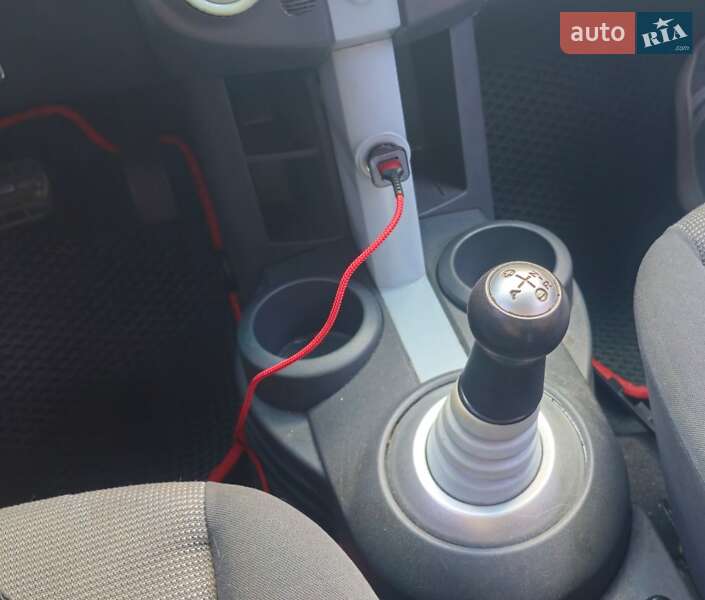 Хэтчбек Mitsubishi Colt 2006 в Черноморске