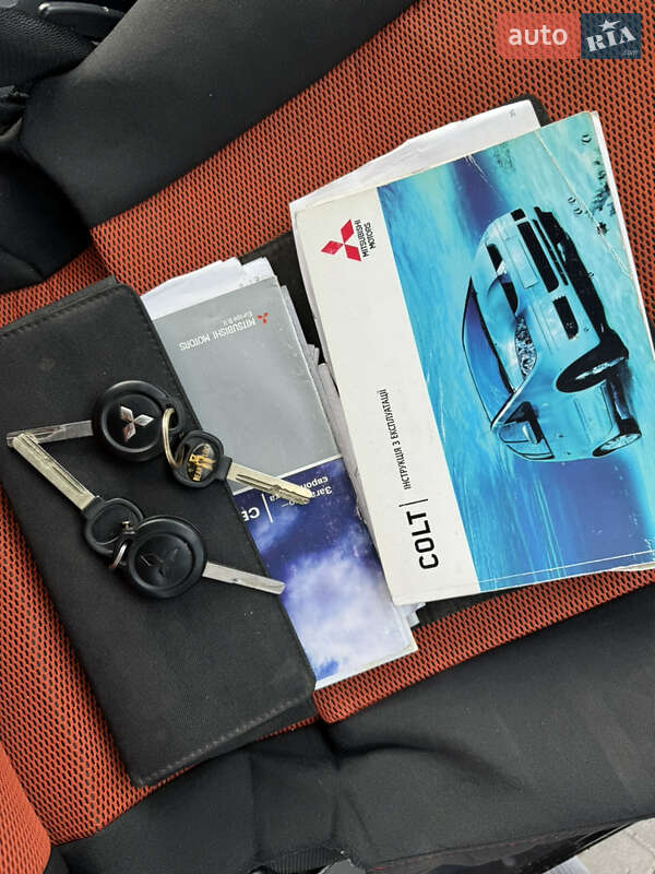 Хэтчбек Mitsubishi Colt 2008 в Киеве