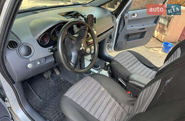Хэтчбек Mitsubishi Colt 2006 в 