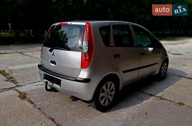 Хэтчбек Mitsubishi Colt 2005 в 