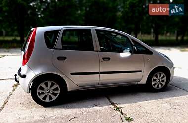 Хэтчбек Mitsubishi Colt 2005 в 