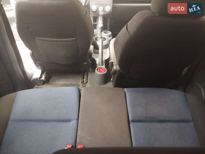 Хэтчбек Mitsubishi Colt 2006 в Киеве фото 10 Хэтчбек Mitsubishi Colt 2006 в Киеве