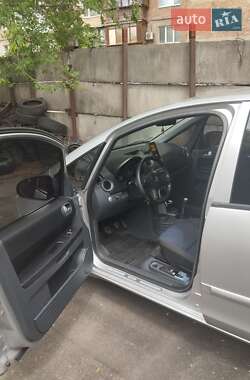 Хэтчбек Mitsubishi Colt 2006 в 