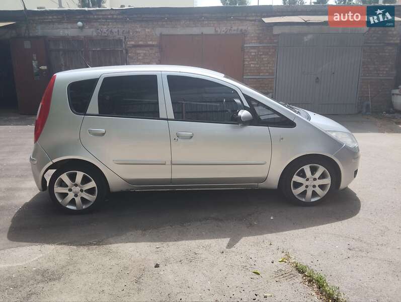 Хэтчбек Mitsubishi Colt 2006 в Киеве фото 21 Хэтчбек Mitsubishi Colt 2006 в Киеве