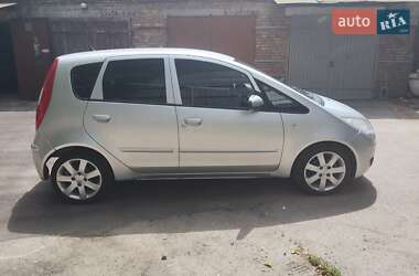 Хэтчбек Mitsubishi Colt 2006 в 