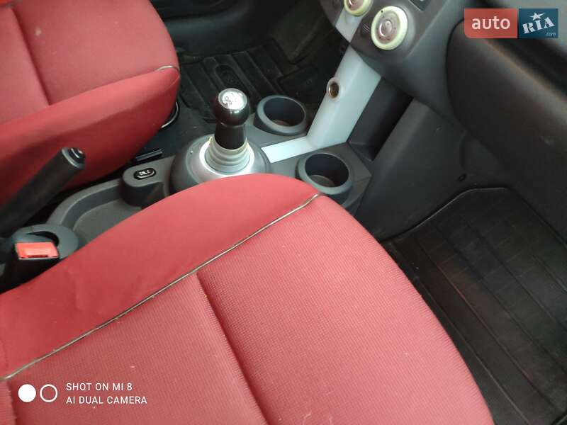 Хэтчбек Mitsubishi Colt 2006 в Львове