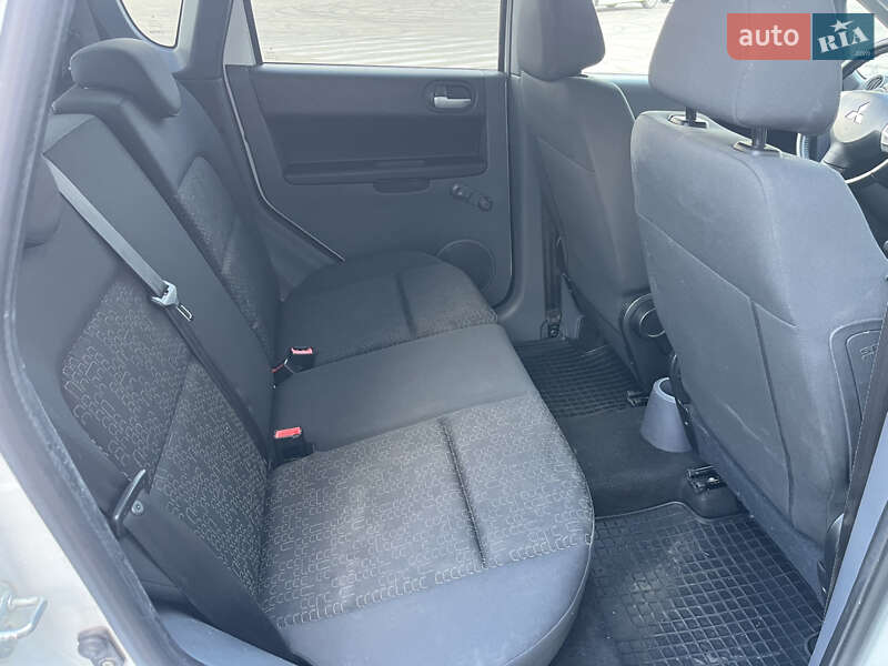 Хэтчбек Mitsubishi Colt 2012 в Киеве