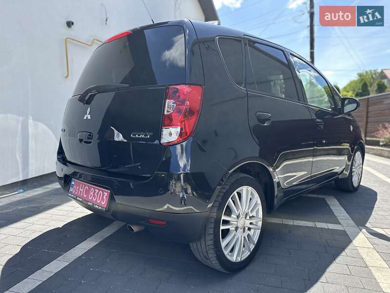 Хэтчбек Mitsubishi Colt 2013 в Черновцах