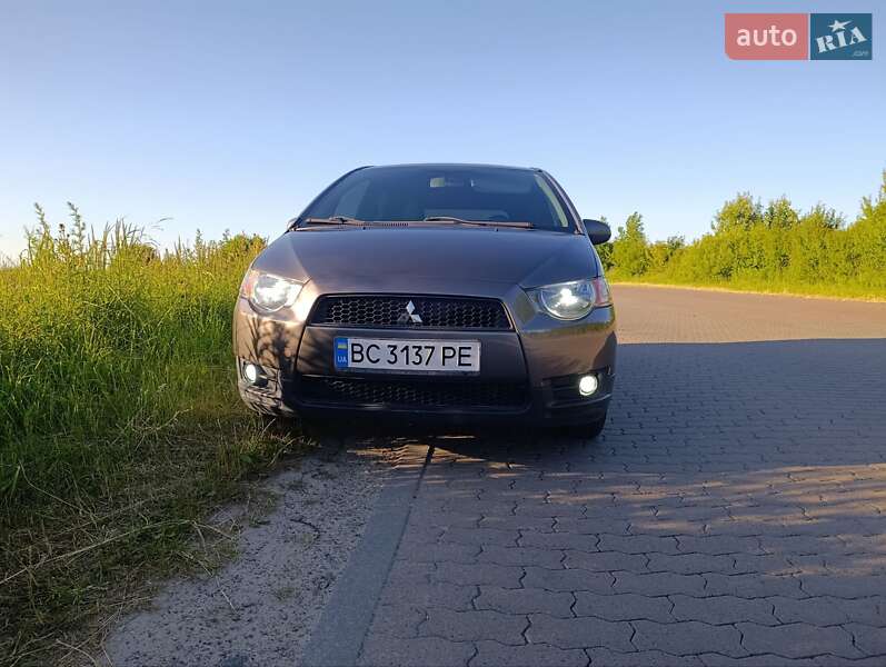 Хэтчбек Mitsubishi Colt 2012 в Львове