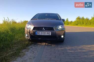 Хэтчбек Mitsubishi Colt 2012 в 