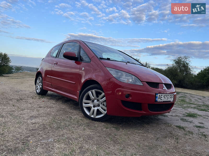 Хэтчбек Mitsubishi Colt 2005 в 