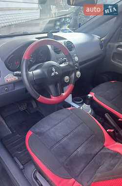 Хэтчбек Mitsubishi Colt 2007 в 