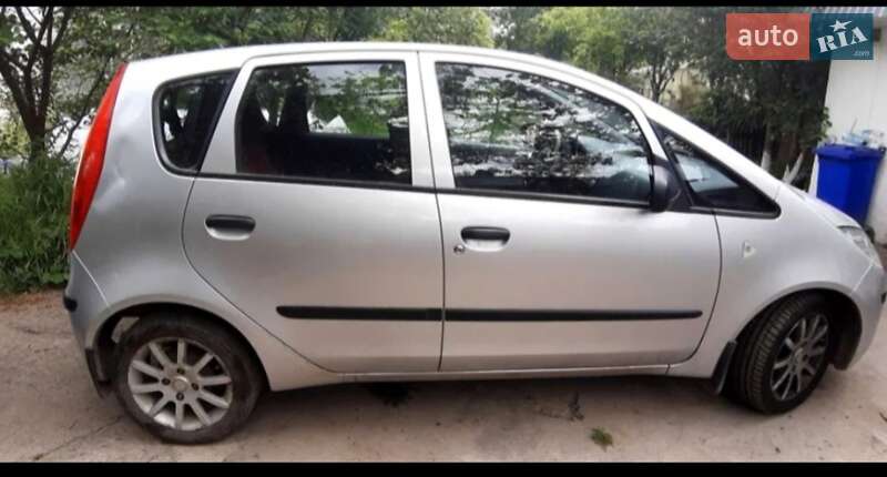 Хэтчбек Mitsubishi Colt 2007 в Львове