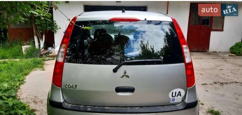 Хэтчбек Mitsubishi Colt 2007 в Львове