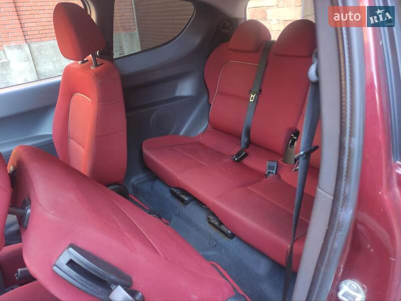 Хетчбек Mitsubishi Colt 2006 в Чернівцях фото 11 Хетчбек Mitsubishi Colt 2006 в Чернівцях