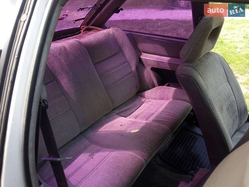 Хетчбек Mitsubishi Colt 1988 в Рівному