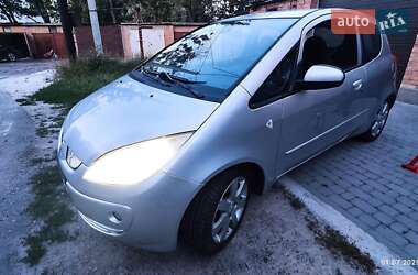 Хэтчбек Mitsubishi Colt 2006 в 