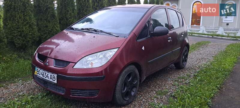 Хэтчбек Mitsubishi Colt 2004 в 