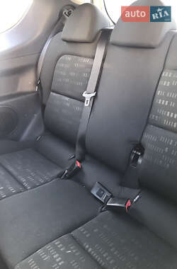 Хэтчбек Mitsubishi Colt 2005 в 
