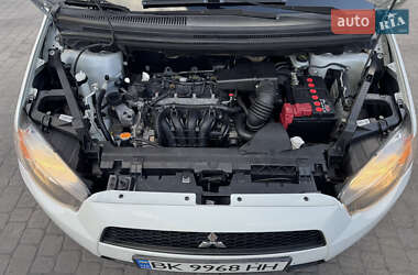 Хэтчбек Mitsubishi Colt 2010 в 
