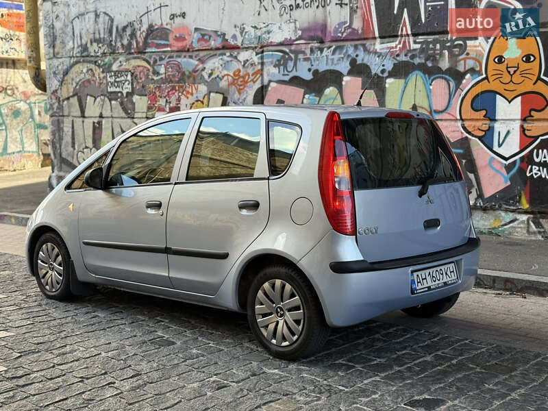 Хэтчбек Mitsubishi Colt 2005 в Одессе