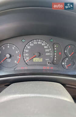 Хэтчбек Mitsubishi Colt 2003 в 