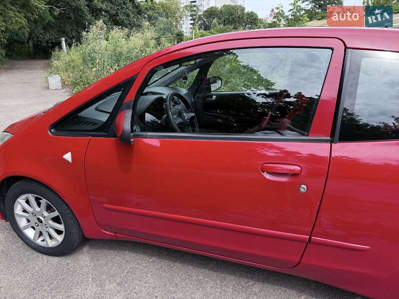 Хэтчбек Mitsubishi Colt 2006 в Киеве