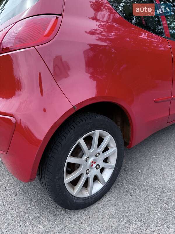 Хэтчбек Mitsubishi Colt 2006 в Киеве