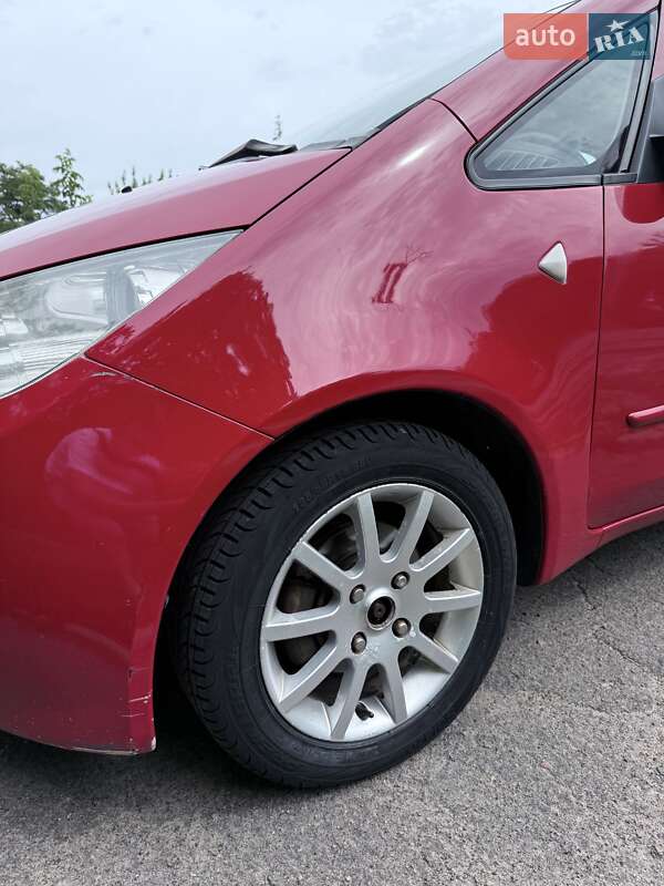 Хэтчбек Mitsubishi Colt 2006 в Киеве