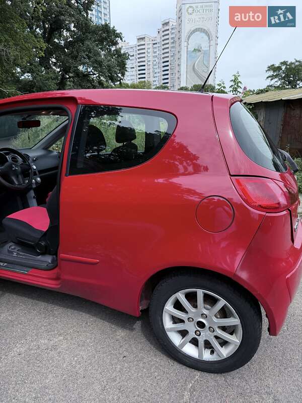 Хэтчбек Mitsubishi Colt 2006 в Киеве