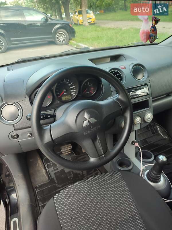 Хэтчбек Mitsubishi Colt 2008 в Киеве